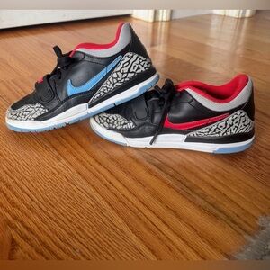 Kids Nike Air Jordan Legacy Sneakers